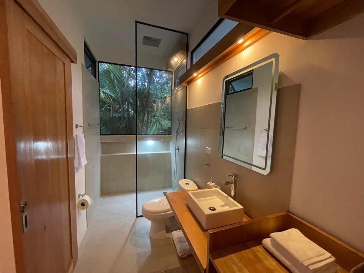 Caribbean Irie - Charming, Luxurious Bungalow In Nature With Ac & Fiber Optic Wifi Puerto Viejo de Talamanca Exterior photo